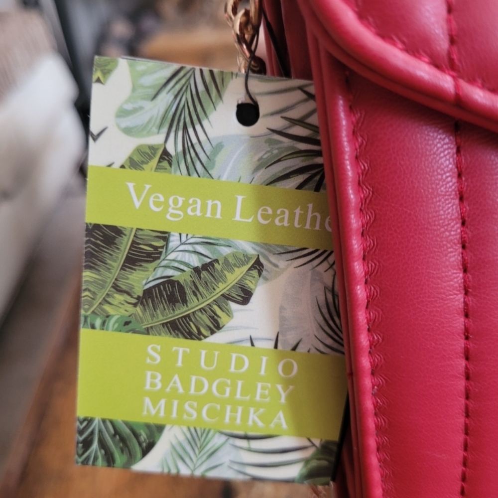 Badgley Mischka Red Quilted Women's Bag - Picture 10 of 10